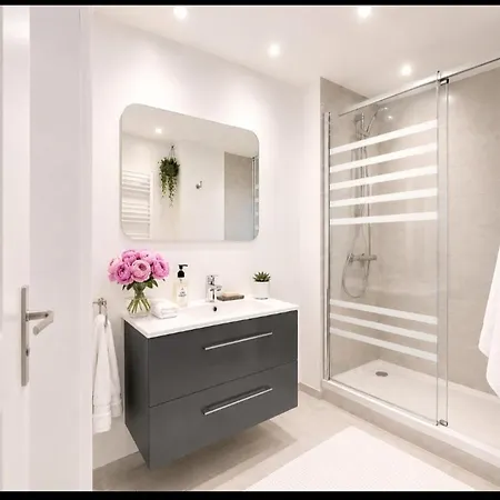 T3 L'olivier & Jardin 1 A 4 Pers A Terra Apartment